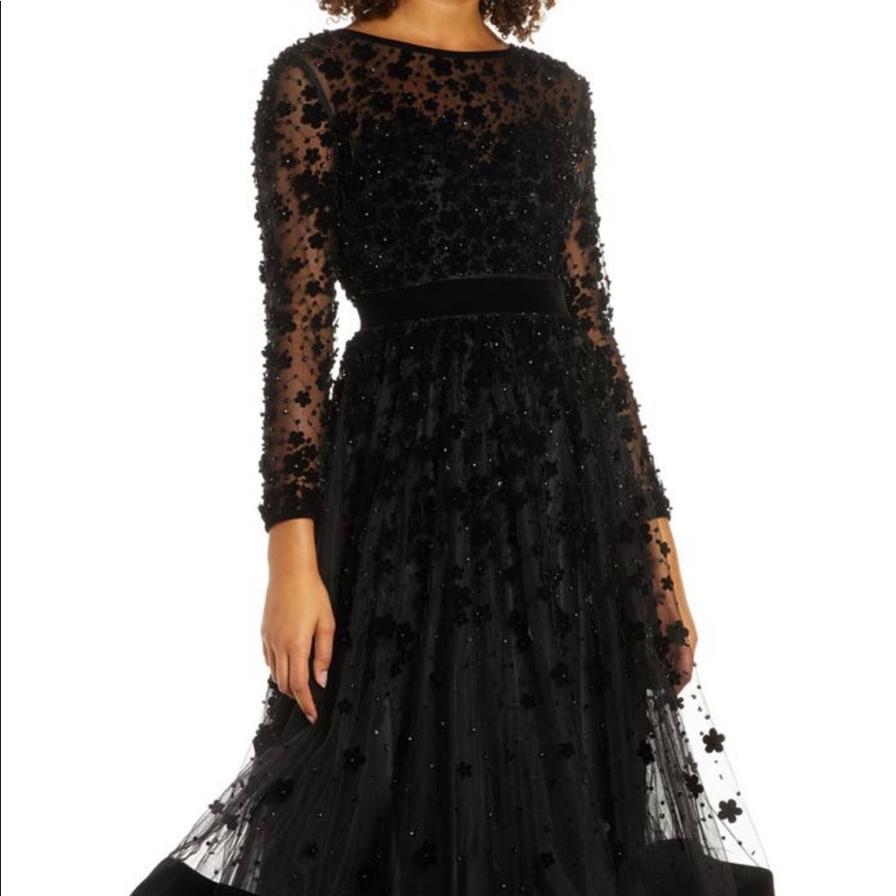 MAC DUGGAL Long sleeve fit & flare velvet embellished dress